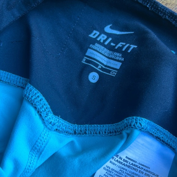 3 pair Nike - DriFit work out Legging size S P - Picture 6 of 15